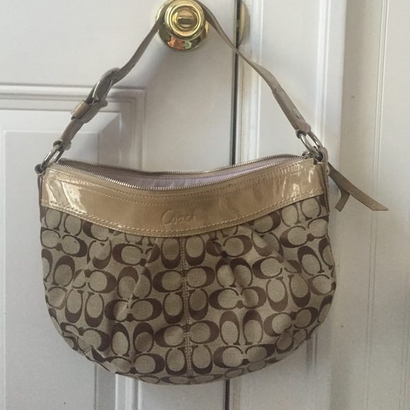 Authentic Classic Coach Shoulder Bag