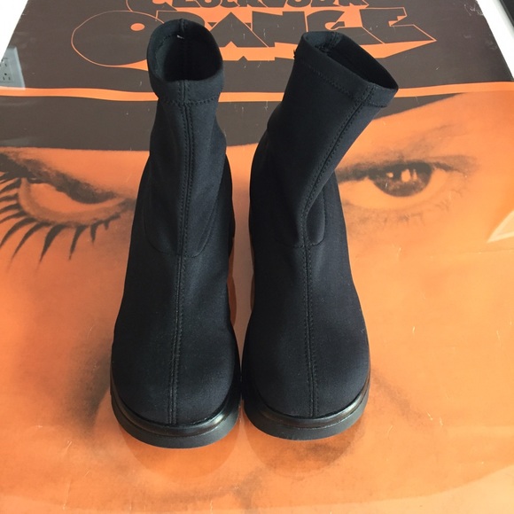 Black neoprene boots💣 - Picture 2 of 3