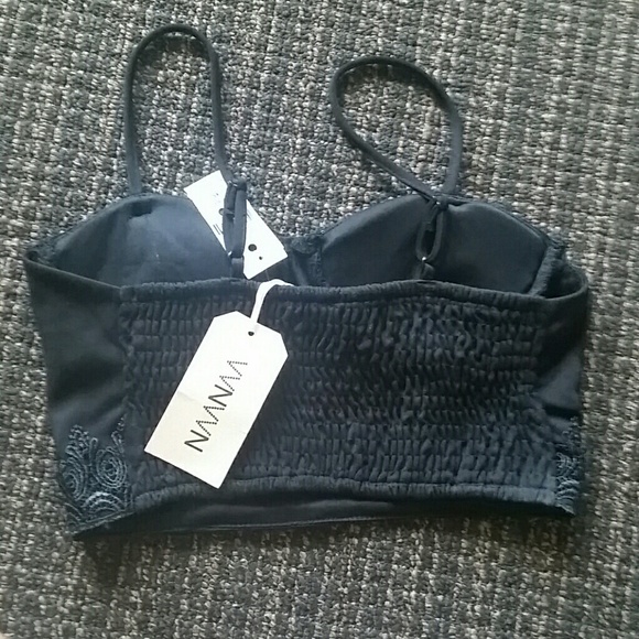 LF Crop Top - Picture 2 of 4