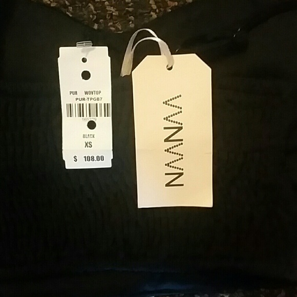 LF Crop Top - Picture 3 of 4
