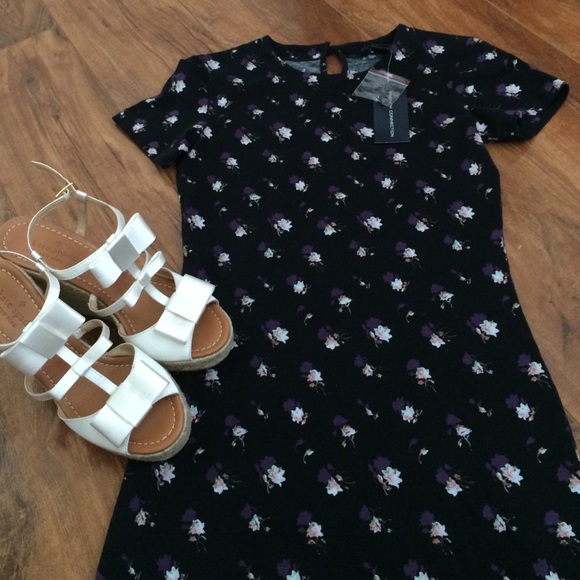 French Connection Dresses & Skirts - French connection floral dress