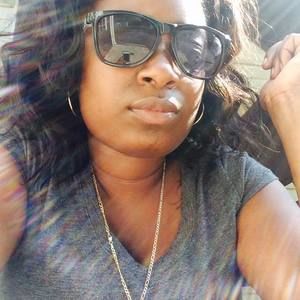 Meet your Posher, Simone