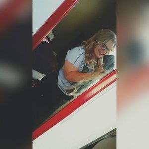 Meet your Posher, Hope-lynne