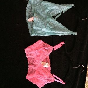 Two (2) VS Bras X Small