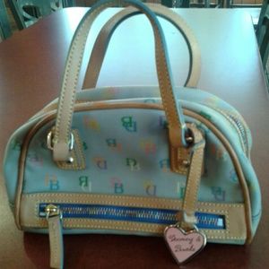 AUTHETIC DOONEY & BOURKE HANDBAG