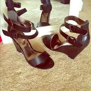 Sassy Black Sandal Wedges