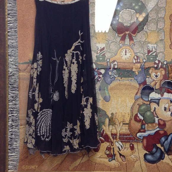 Beautiful Long skirt - Picture 3 of 4