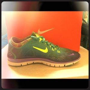 Woman's Nike Free 5.0 TR FT 4 PRT