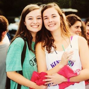 Meet your Posher, Elise