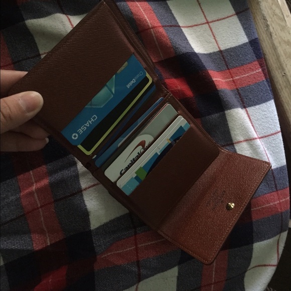 Sold!! wallet - Picture 3 of 4