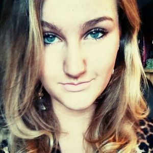 Meet your Posher, Valerie