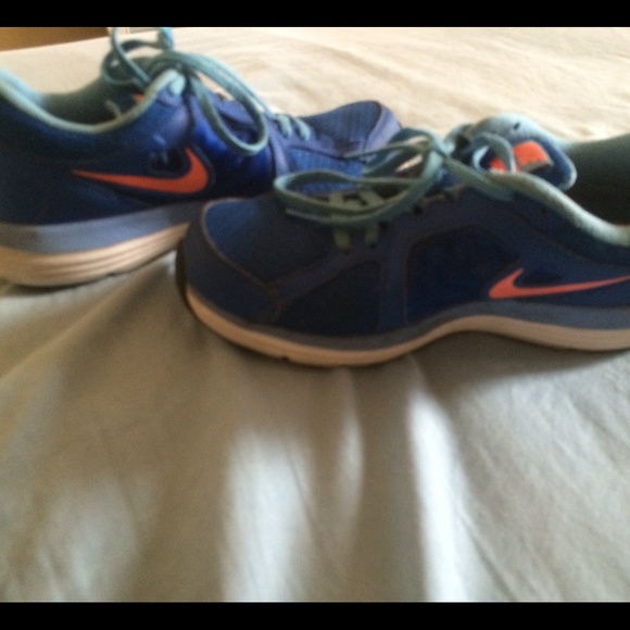 Nike shoes size 6 - Picture 3 of 3