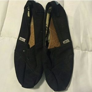 Toms Black Size 8