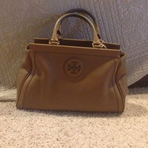 Tory Burch Amanda purse in tan.