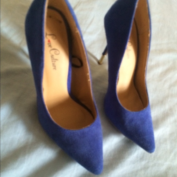 Blue heels size 6 - Picture 2 of 2