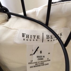 White House Black Market Sz 6 Strapless Top