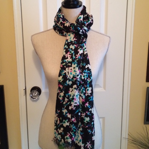 🔴SOLD!! 🔴NWT Kate Spade scarf - Picture 4 of 4
