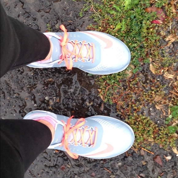 Meet your Posher, Jenny - Picture 1 of 1