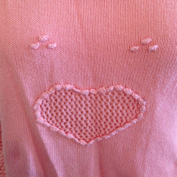 💓Super cute pink sweater! - Picture 2 of 3