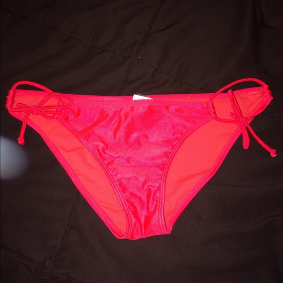 Hot pink bikini bottom - Picture 1 of 1