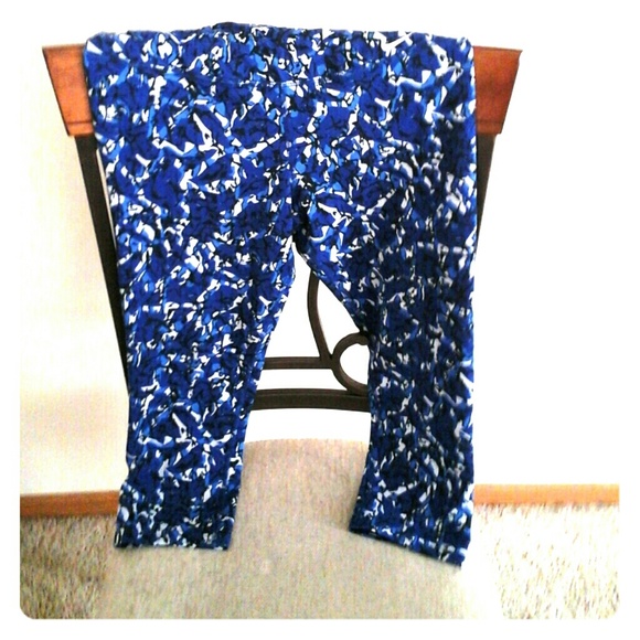 Blue Nike Legend Tight Dri/Fit Capri Pants