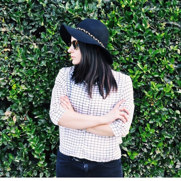 💋 SOLD 💋 Grid Dolman Shirt - Picture 2 of 4