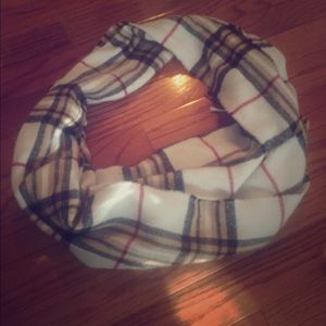 Plaid print scarf .. s t y l i s h