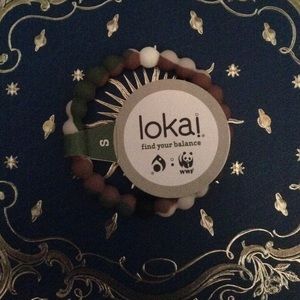 SMALL WWF LIMITED EDITION LOKAI