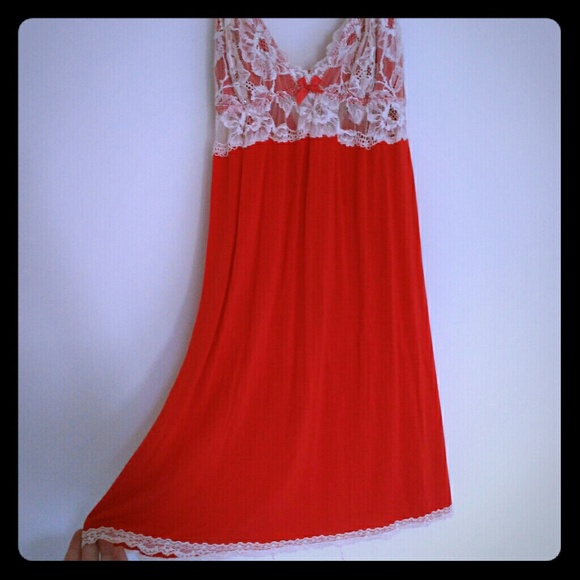 Victoria's Secret Lace Chemise NWOT