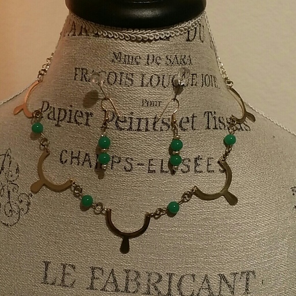 Necklace/Earrings