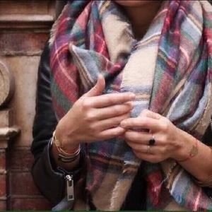 100% authentic Zara plaid blanket scarf