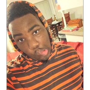 Meet your Posher, Kenneth