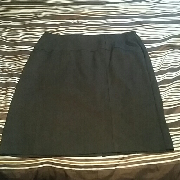 Black knit skirt