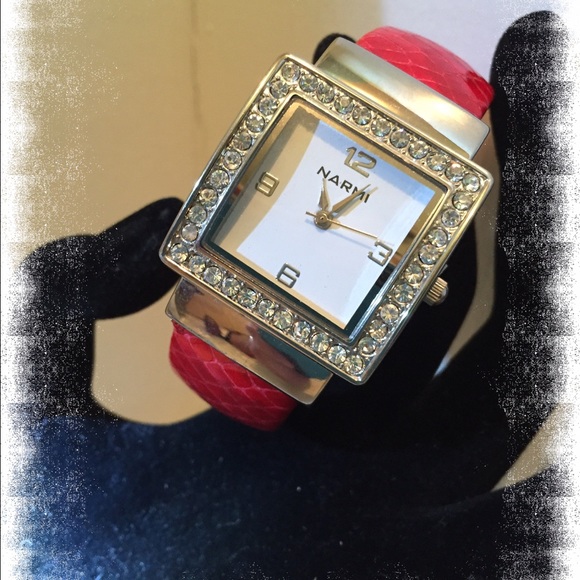 🎃SALE🎃🆕✳️BEAUTIFUL NARMI BRACELET WATCH RED - Picture 1 of 3
