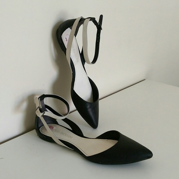 Enzo Angiolini Christaz Ankle Strap Leather Flats