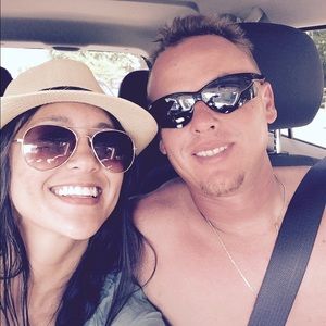 Meet your Posher, April