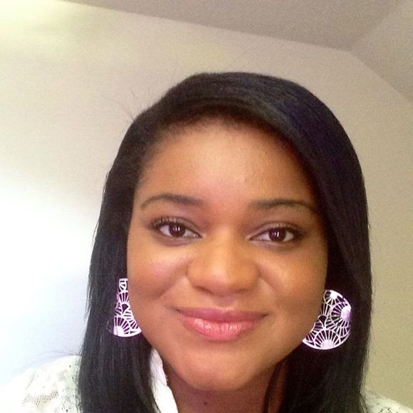 Meet your Posher, Valerie - Picture 1 of 1