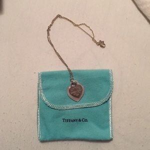 Tiffany sterling silver necklace with pearl back