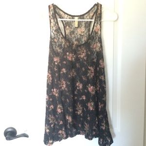 Black/floral lace tank