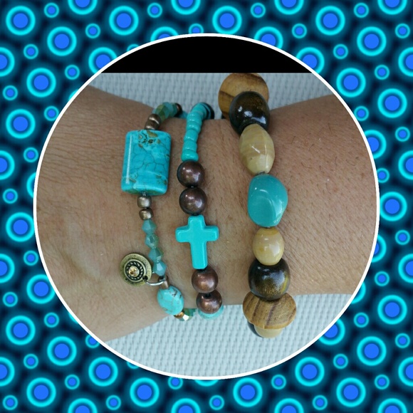 TURQUOISE & WOOD BRACELETS - Picture 2 of 2