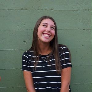 Meet your Posher, Abby