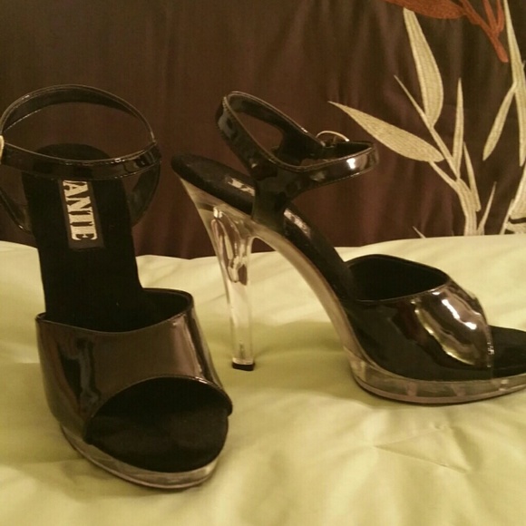 Sexy black patent sandals