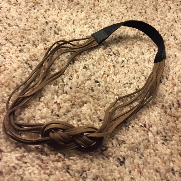 Headband.
