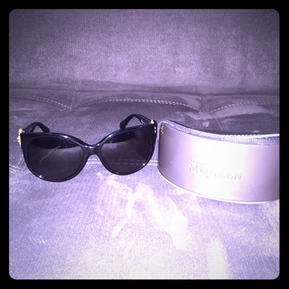 Alexander McQueen sunglasses