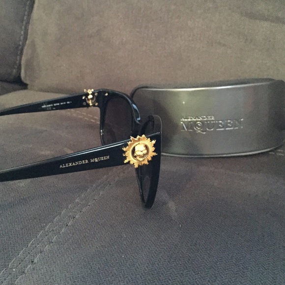 Alexander McQueen sunglasses main image 4