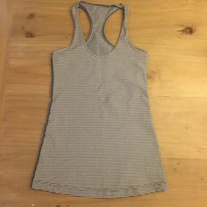 Lululemon Cool Racerback - sz.4
