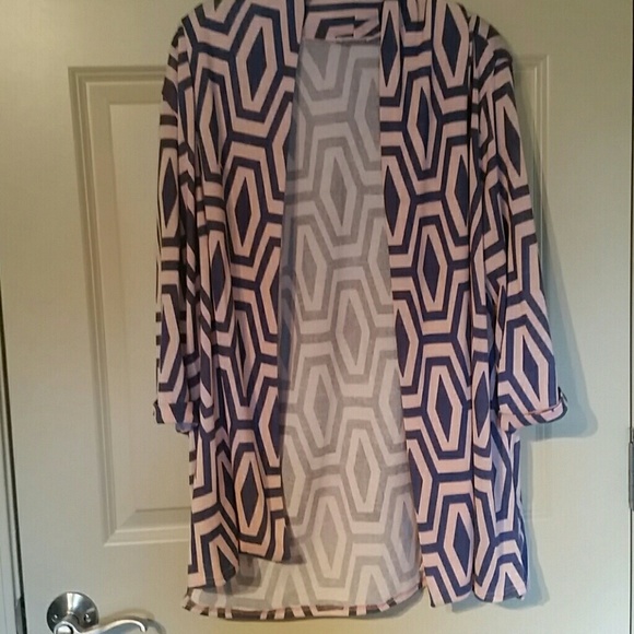 Geometric patterned cardigan