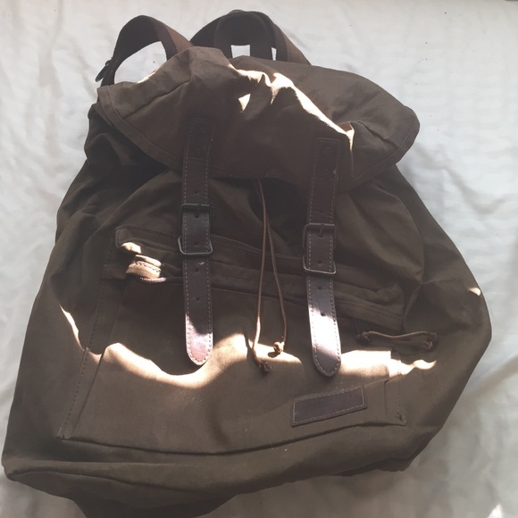 Tan American Eagle backpack