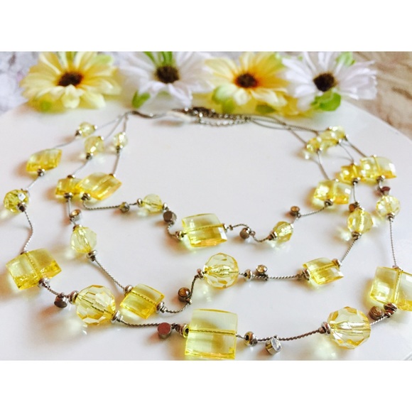 Yellow layered fashion necklace!