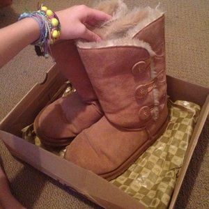 Bailey button Uggs